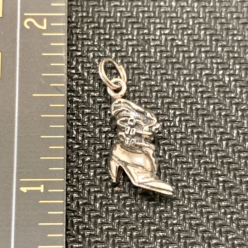 Sterling silver dress boot charm.